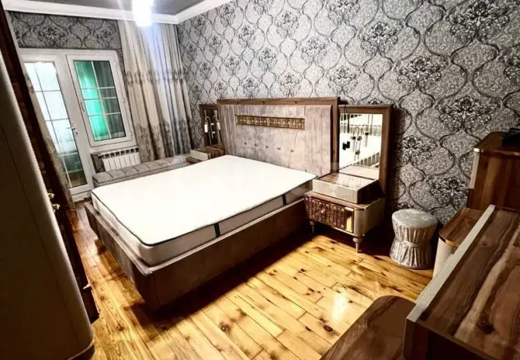 4 otaqlı mənzil , Bakı