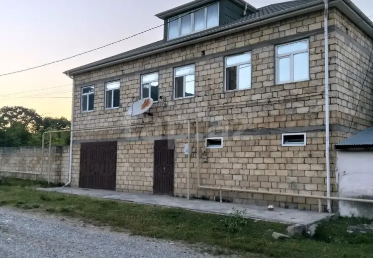 6 otaqlı mənzil , Quba