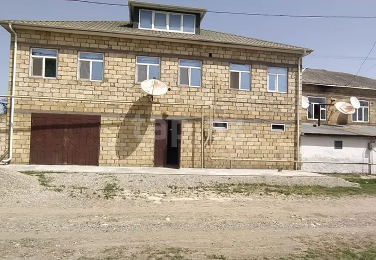 6 otaqlı mənzil , Quba