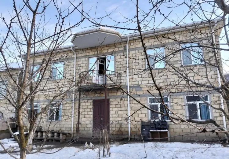 6 otaqlı mənzil , Quba