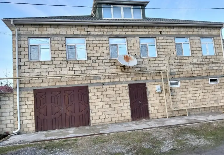6 otaqlı mənzil , Quba