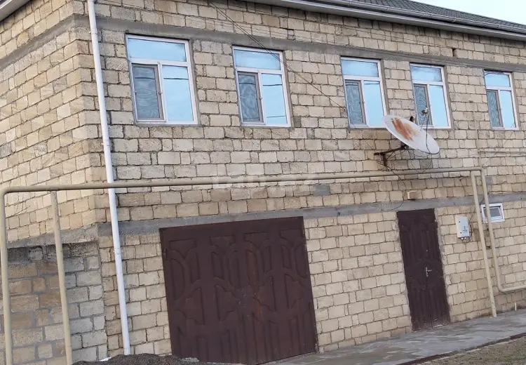 6 otaqlı mənzil , Quba
