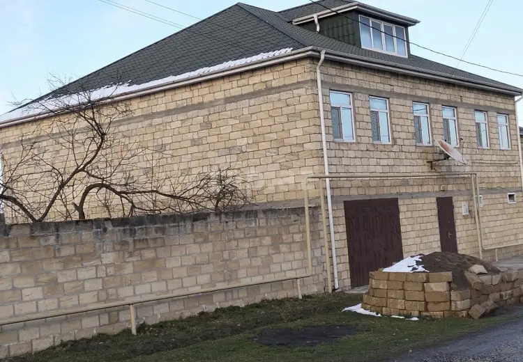 6 otaqlı mənzil , Quba