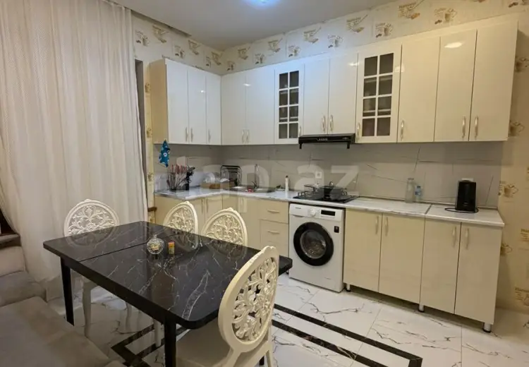 6 otaqlı mənzil , Qəbələ
