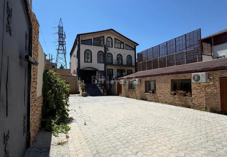 800 m² Obyekt / Ofis Satılır, Badamdar qəs., Səbail, Bakı