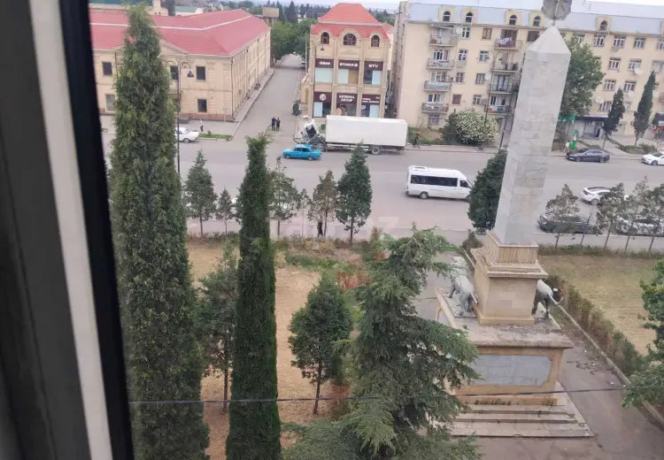 3 otaqlı mənzil , Gəncə