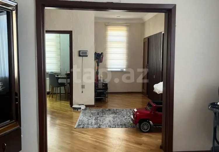 4 otaqlı mənzil , Bakı