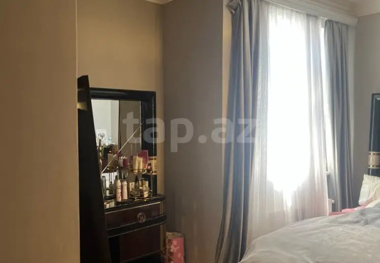 4 otaqlı mənzil , Bakı