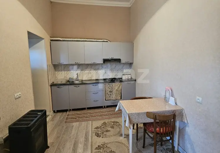 8 otaqlı mənzil , Gəncə