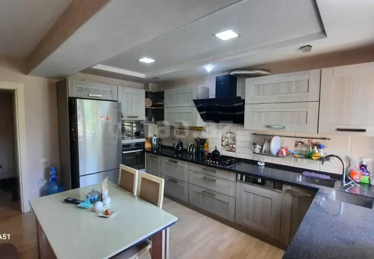 3 otaqlı mənzil , Bakı