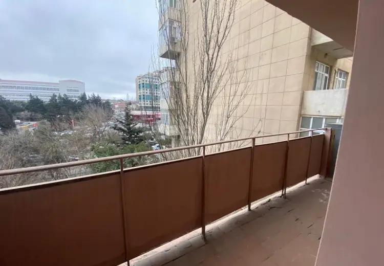 4 otaqlı mənzil , Bakı