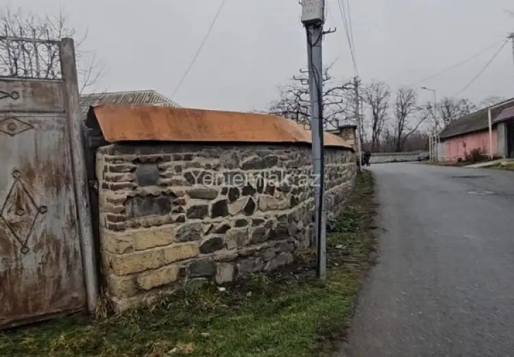 8 sot Torpaq Satılır, Qəbələ