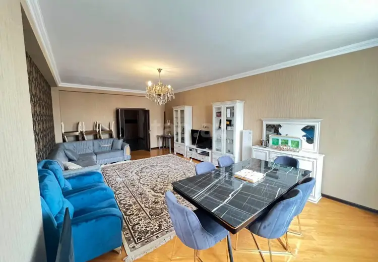 3 otaqlı mənzil , Bakı
