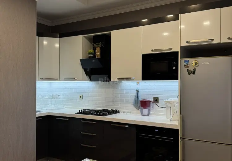3 otaqlı mənzil Satılır, Bayıl qəs., Səbail, Bakı