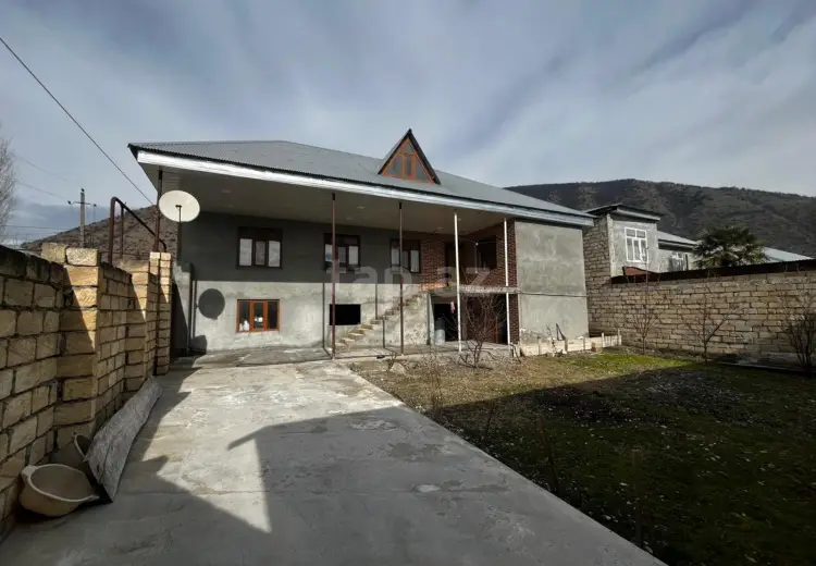 3 otaqlı mənzil , Şəki
