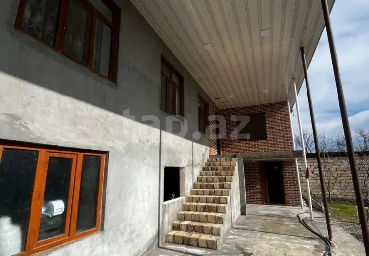 3 otaqlı mənzil , Şəki