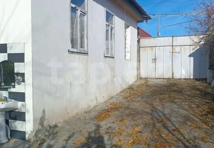 4 otaqlı mənzil , Şəki