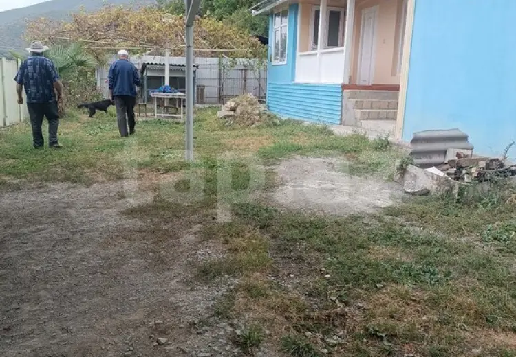 4 otaqlı mənzil , Şəki