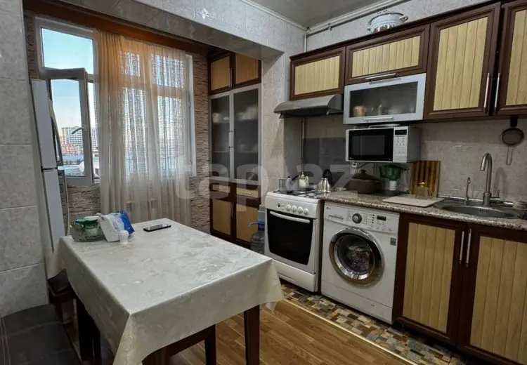 3 otaqlı mənzil , Bakı