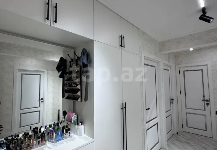 4 otaqlı mənzil , Bakı