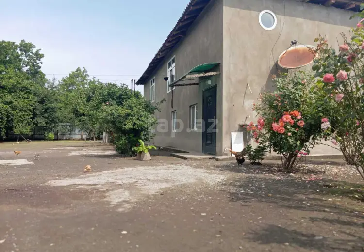 4 otaqlı mənzil , Oğuz