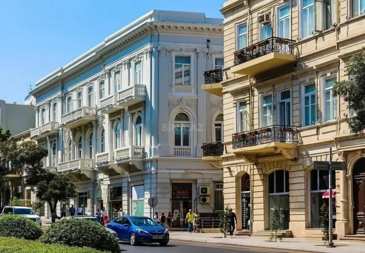 320 m² Obyekt / Ofis Satılır, İçəri şəhər, Səbail, Bakı