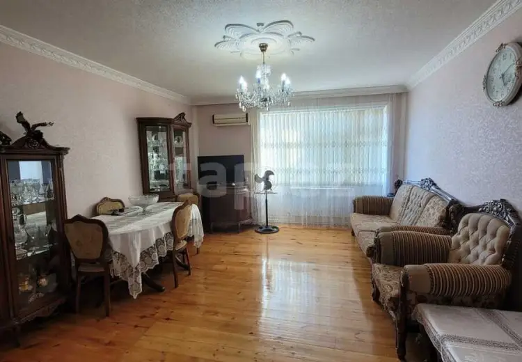 4 otaqlı mənzil , Gəncə
