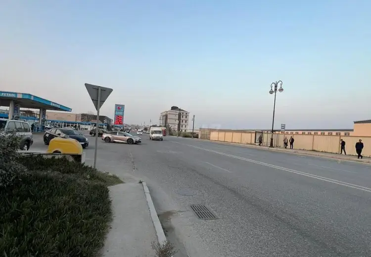 600 m² Obyekt / Ofis Satılır, Binəqədi qəs., Binəqədi, Bakı