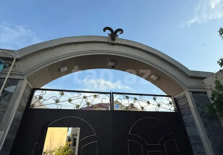 8 otaqlı mənzil , Sumqayıt