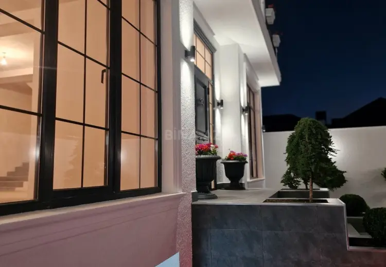 7 otaqlı mənzil Satılır, Badamdar qəs., Səbail, Bakı