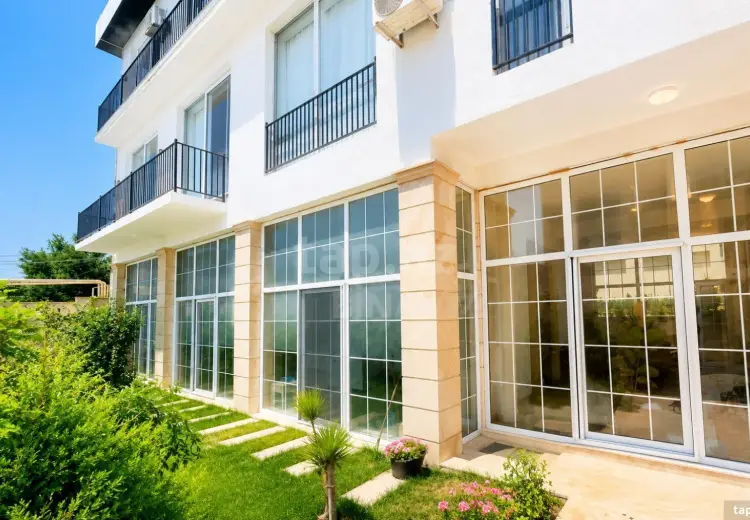 6 otaqlı mənzil , Badamdar qəs., Səbail, Bakı