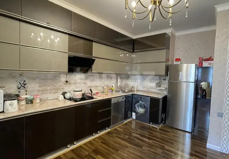 4 otaqlı mənzil , Bakı