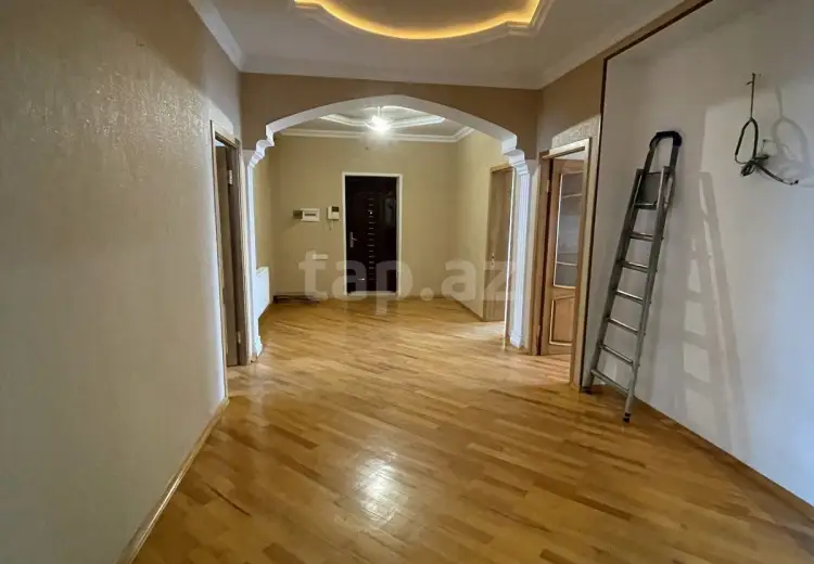 4 otaqlı mənzil , Bakı