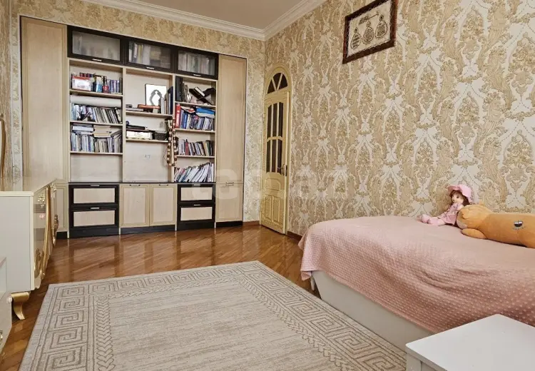 4 otaqlı mənzil , Bakı