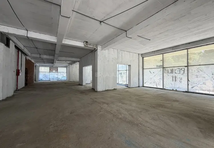 550 m² Obyekt / Ofis Satılır, 6-cı mikrorayon, Binəqədi, Bakı