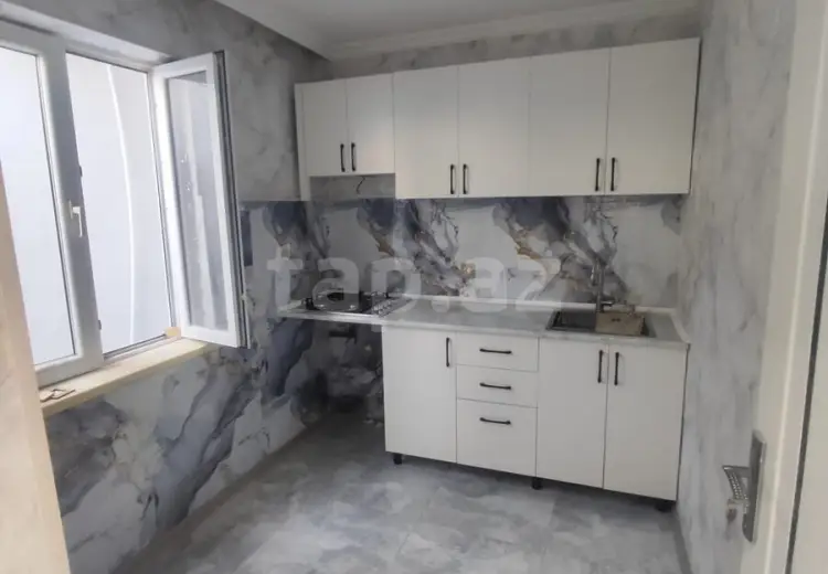 3 otaqlı mənzil , Səbail, Bakı