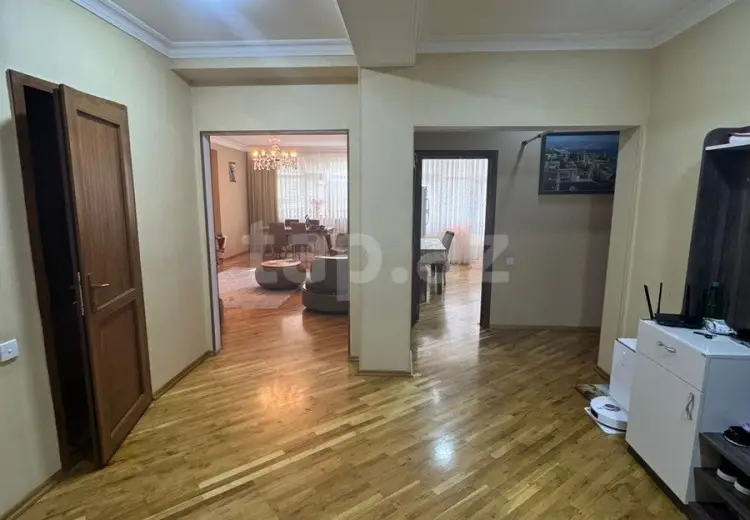 3 otaqlı mənzil , Bakı
