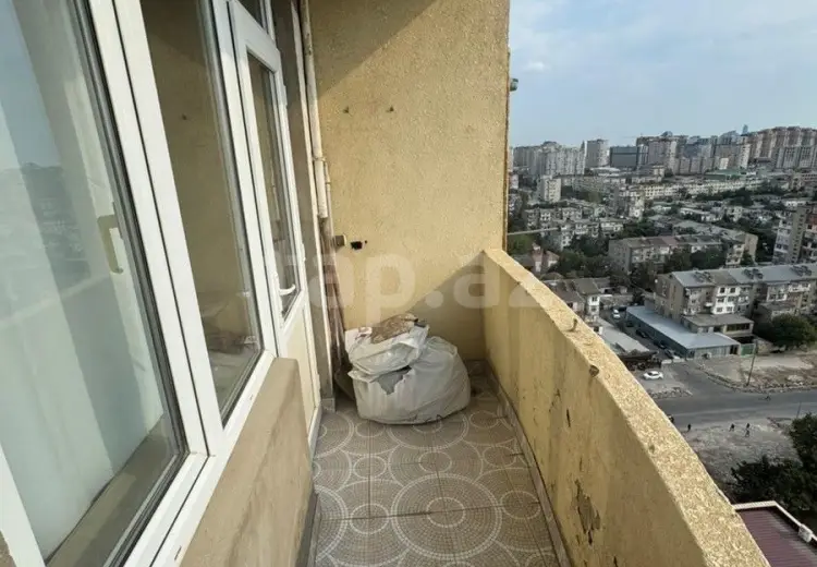 3 otaqlı mənzil , Bakı