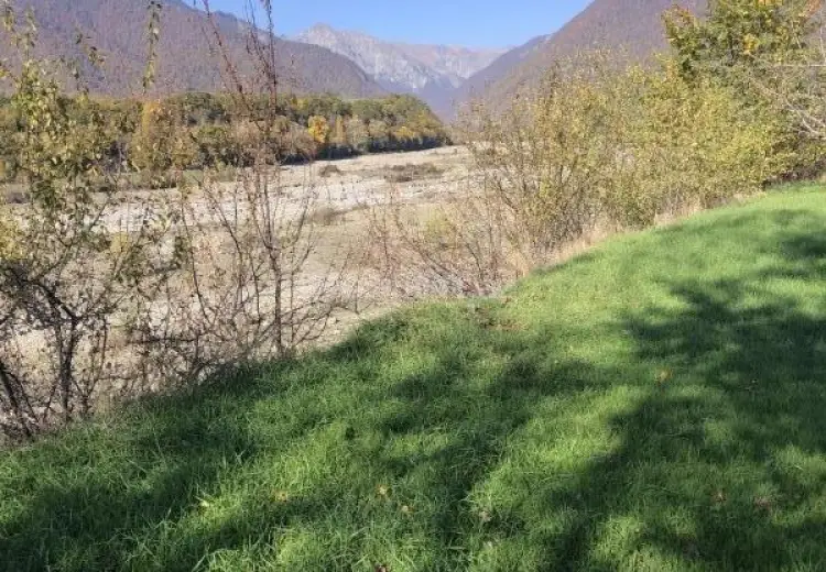 30 sot Torpaq Satılır, Qəbələ