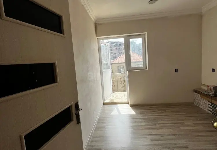 7 otaqlı mənzil Satılır, Zığ qəs., Suraxanı, Bakı