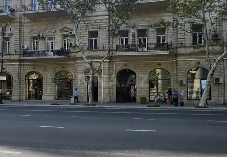 30 m² Obyekt / Ofis Satılır, Səbail, Bakı