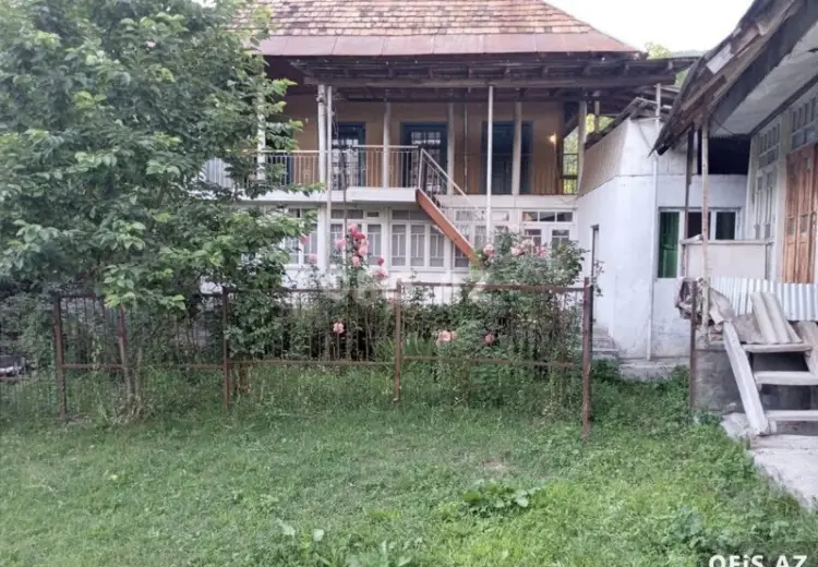 5 otaqlı mənzil Satılır, Şəki
