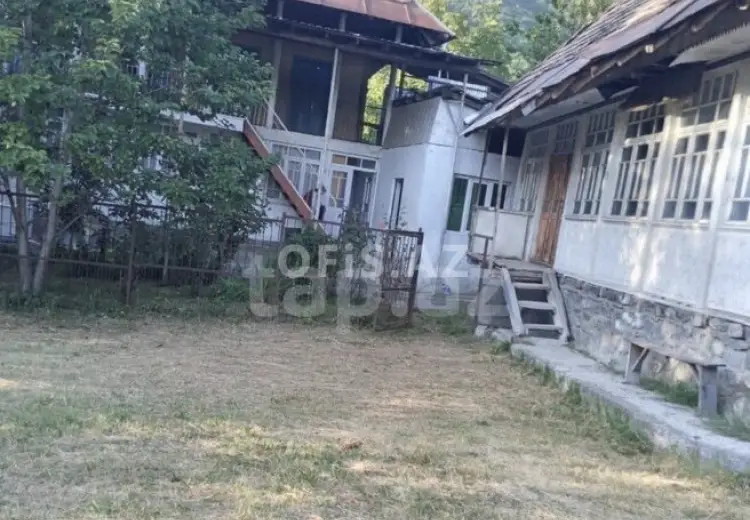 5 otaqlı mənzil Satılır, Şəki