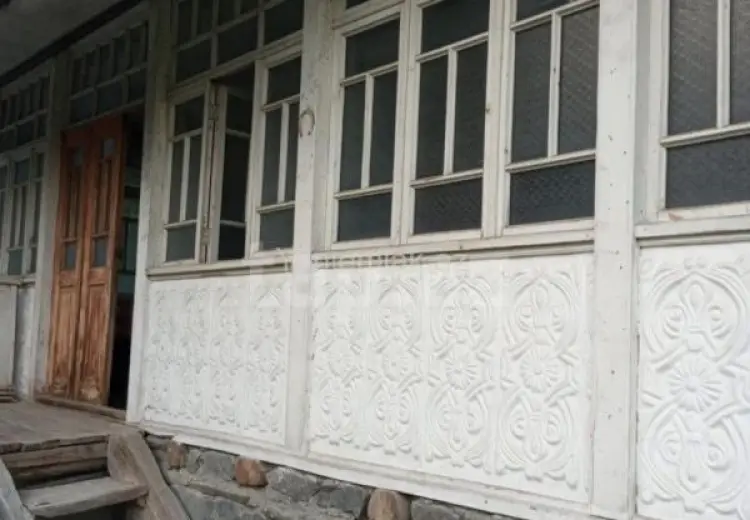 5 otaqlı mənzil Satılır, Şəki