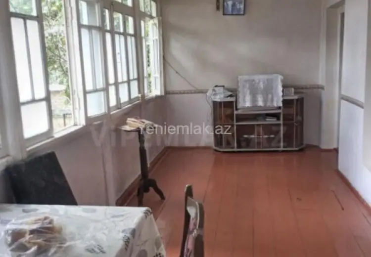 5 otaqlı mənzil Satılır, Şəki