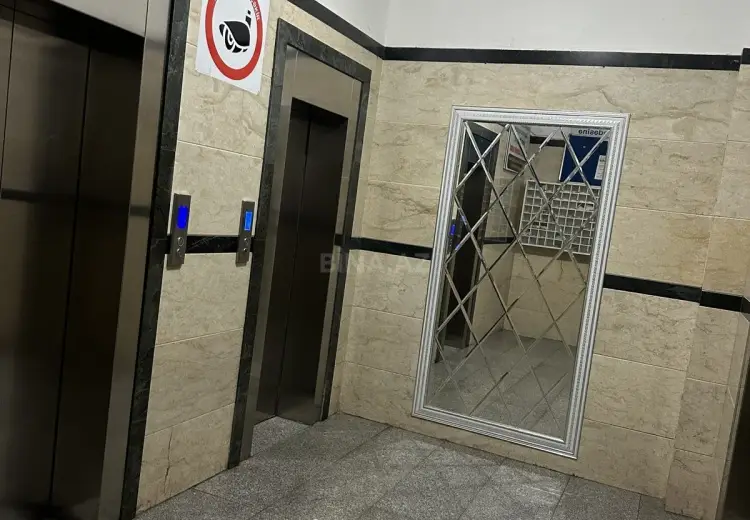 3 otaqlı mənzil Satılır, 8-ci kilometr, Nizami, Bakı