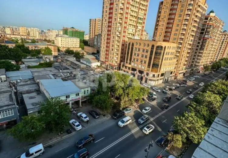 4 otaqlı mənzil , Bakı