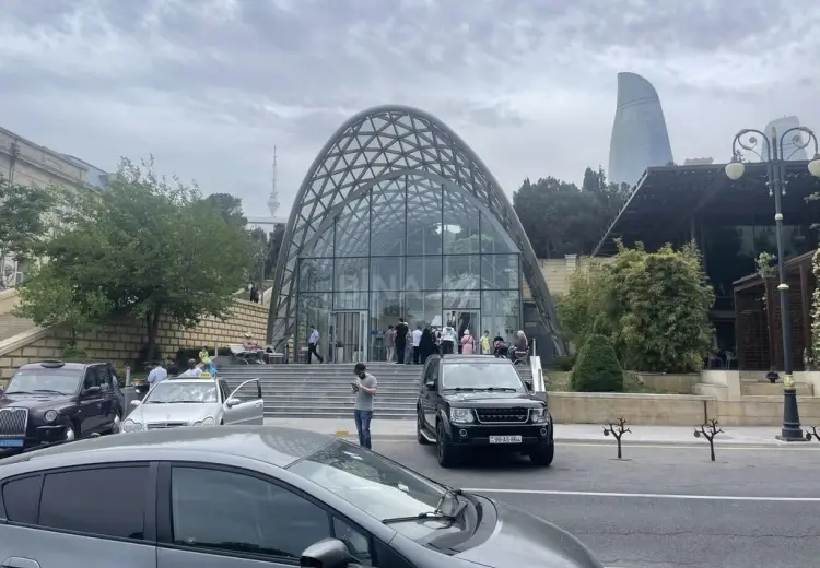 300 m² Obyekt / Ofis Satılır, İçəri şəhər, Səbail, Bakı