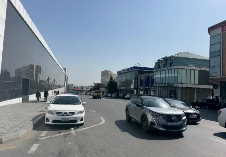 180 m² Obyekt / Ofis Satılır, Yasamal, Bakı