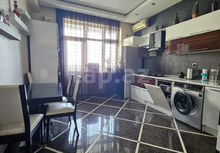 3 otaqlı mənzil , Nəsimi, Bakı